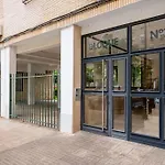 Centric And Spacious Flat With Free Car Park