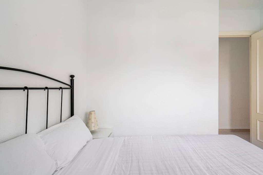 Centric And Spacious Flat With Free Car Park Appartement