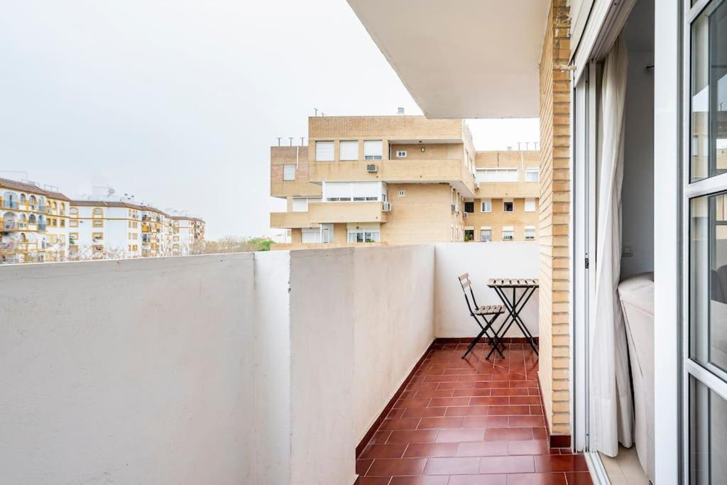Apartment Centric And Spacious Flat With Free Car Park Seville